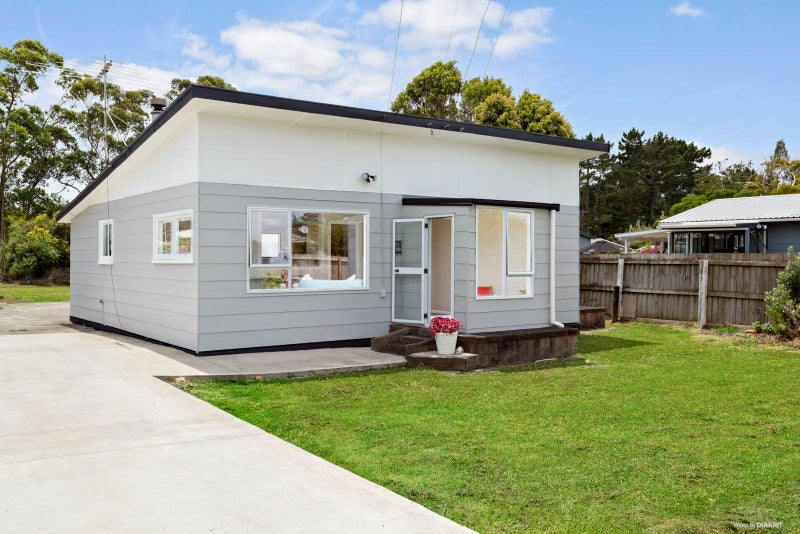 21 Parakai Avenue, Parakai, Helensville - Carousel 1