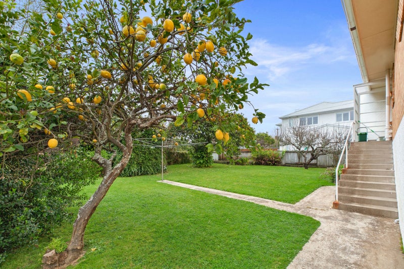 39 Pillans Road, Otumoetai, Tauranga - Carousel 50