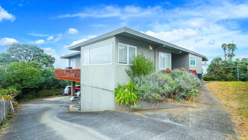 320 Hillsborough Road, Hillsborough, Auckland - Carousel 1