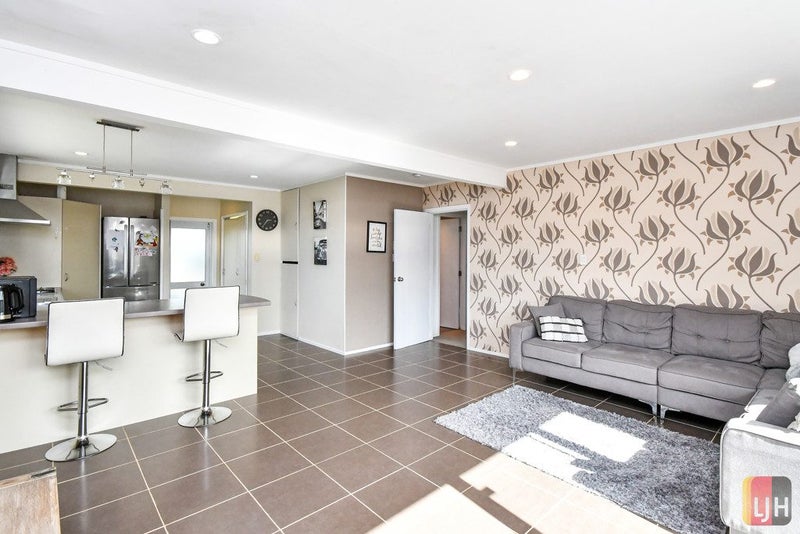 9 Greenhaven Avenue, Opaheke, Papakura - Carousel 1