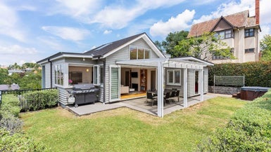 2B Richard Farrell Avenue, Remuera, Auckland - Carousel 1