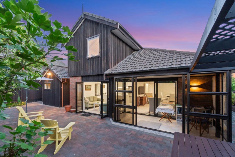 2/1 Penzance Road, Mairangi Bay, Auckland - Carousel 1