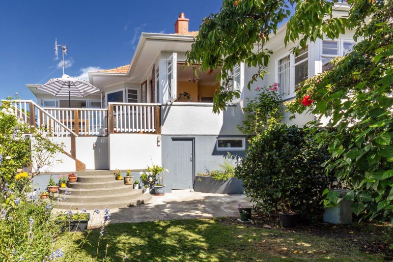 16 Napier Terrace, Hospital Hill, Napier - Carousel 2