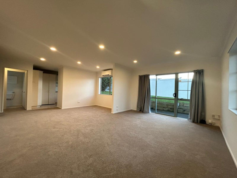 1/202 Botany Road, Botany Downs, Auckland - Carousel 2