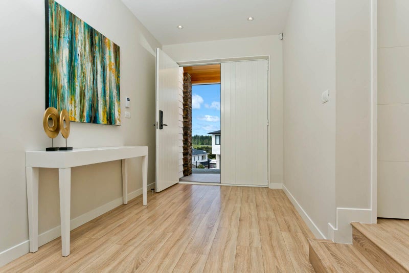 7 Colliston Rise, Pinehill, Auckland - Carousel 2