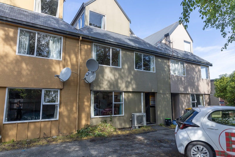 31E Duke Street, North Dunedin, Dunedin - Carousel 2