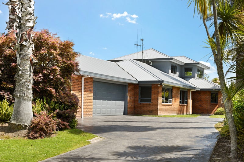 17 Montrose Crescent, Huntington, Hamilton - Carousel 33