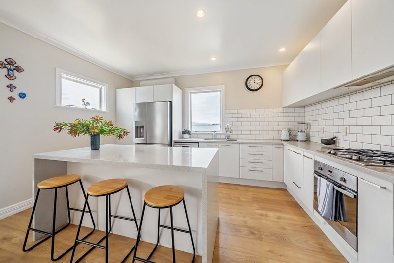 39A Mana Street, Vogeltown, Wellington - Carousel 2