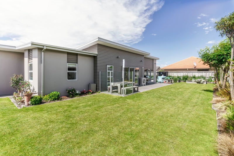 16 Broken Run, Wigram, Christchurch - Carousel 1