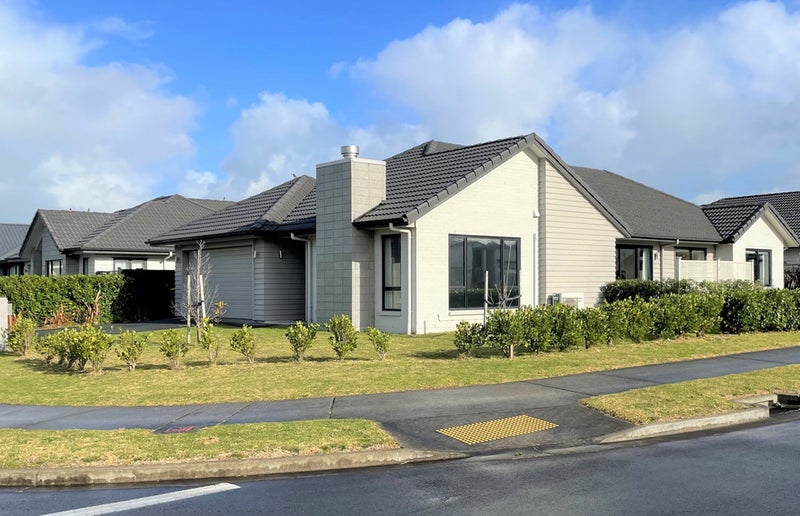 1 Gidran Street, Karaka, Papakura - Carousel 1