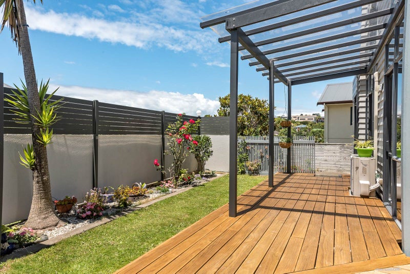 107 Fernhill Way, Oteha, Auckland - Carousel 2