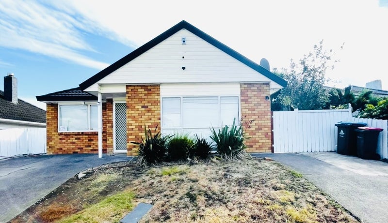 74A Farrelly Avenue, Mount Roskill, Auckland - Carousel 1