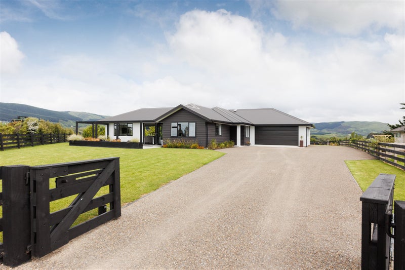 23 Westwood Drive, Palmerston North - Carousel 27