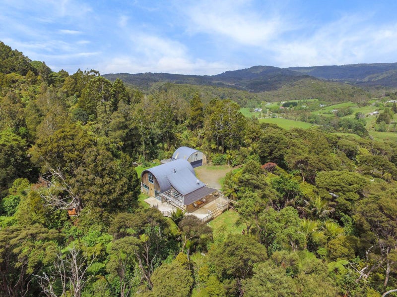 159 Stoney Creek Drive, Henderson - Carousel 1