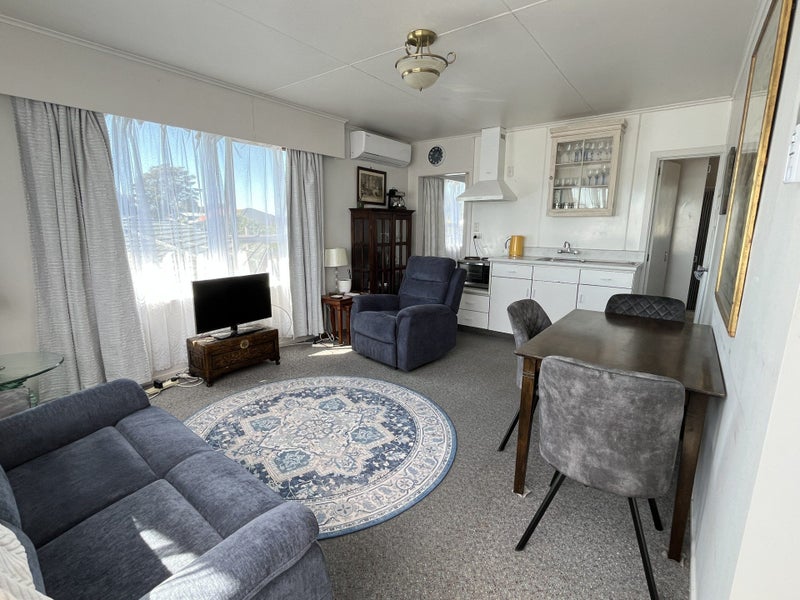 3 Peters Avenue, Cloverlea, Palmerston North - Carousel 2