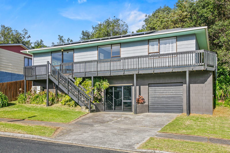 41 Herekawe Drive, Spotswood, New Plymouth - Carousel 1