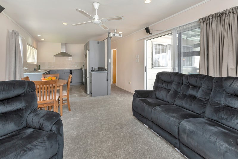 5B Robin Hood Place, Onerahi, Whangarei - Carousel 2