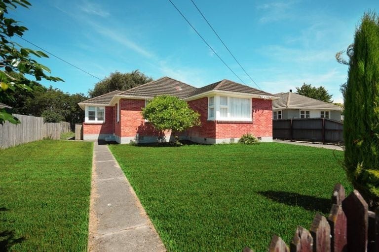 18 Orontes Street, Shirley, Christchurch - Carousel 1