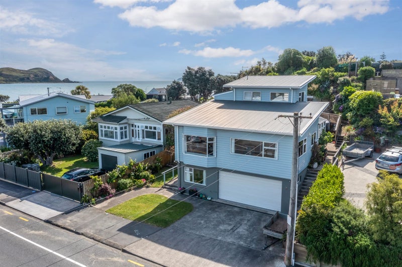 18 Beach Road, Plimmerton, Porirua - Carousel 38