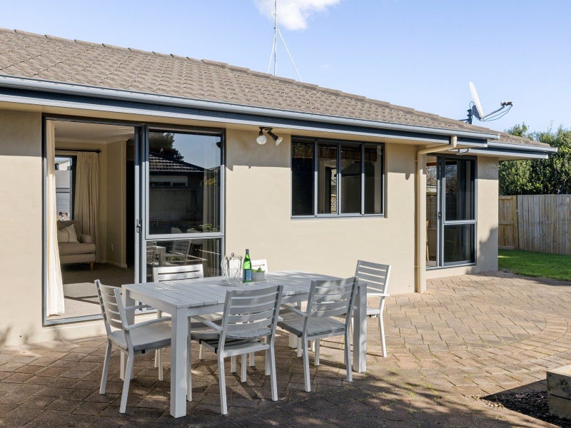 11 Hampstead Way, Rototuna North, Hamilton - Carousel 2