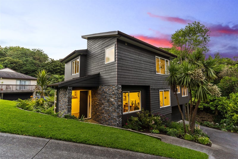 25 Bemrose Place, Cockle Bay, Auckland - Carousel 1