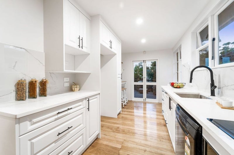 15 Posa Avenue, Henderson, Auckland - Carousel 2