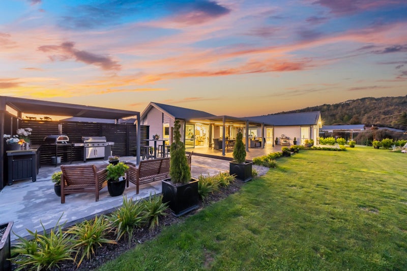 303 Fairview Drive, Akatarawa, Upper Hutt - Carousel 1