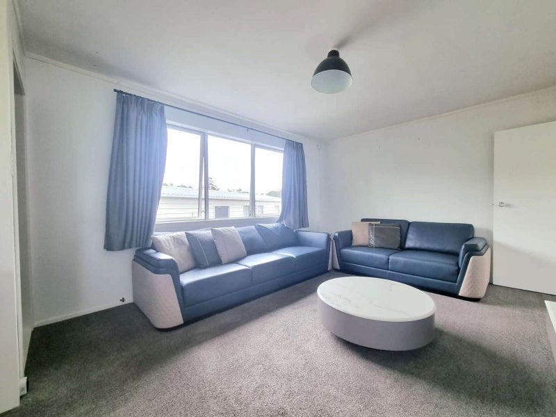 14 Arlette Place, Massey, Auckland - Carousel 2