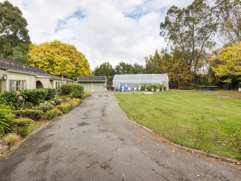 77 Grove Road, Palmerston North - Carousel 26