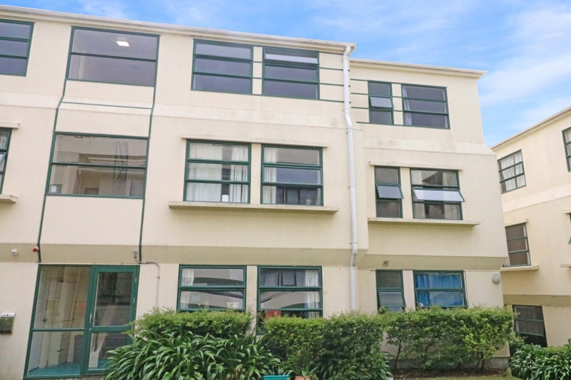 28/22 Sussex Street, Mount Cook, Wellington - Carousel 1
