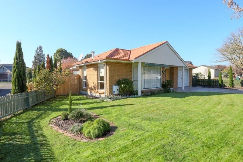 10 McNicol Street, Fairfield, Hamilton - Carousel 1