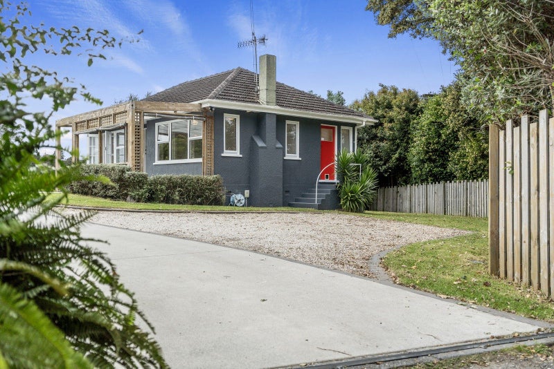 36 Courtney Road, Gate Pa, Tauranga - Carousel 1