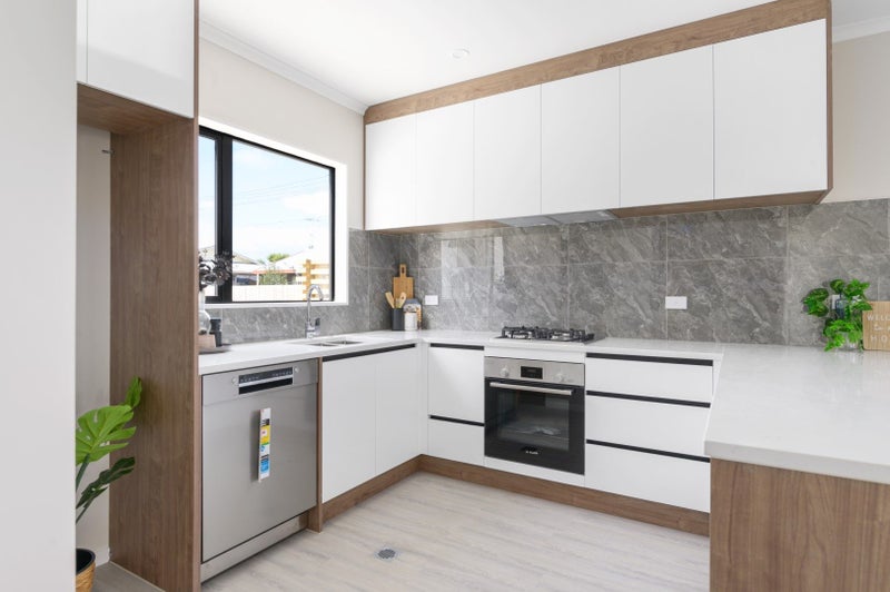 3/137 Avalon Drive, Nawton, Hamilton - Carousel 1