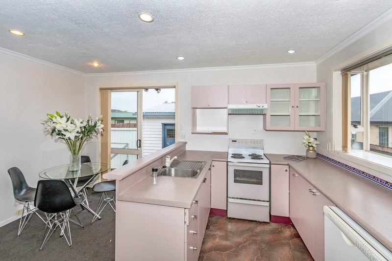 6 Farquhars Road, Redwood, Christchurch - Carousel 2