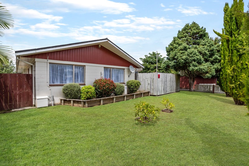 32 Manse Road, Pahurehure, Papakura - Carousel 1