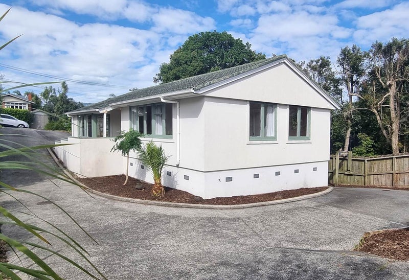 12A Handley Avenue, Narrow Neck, Auckland - Carousel 1