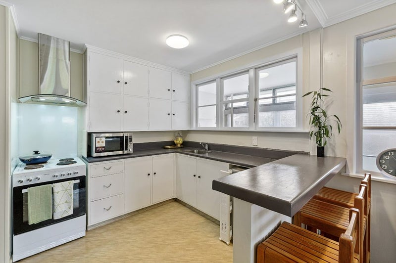 1/119 Kings Crescent, Hutt Central, Lower Hutt - Carousel 2