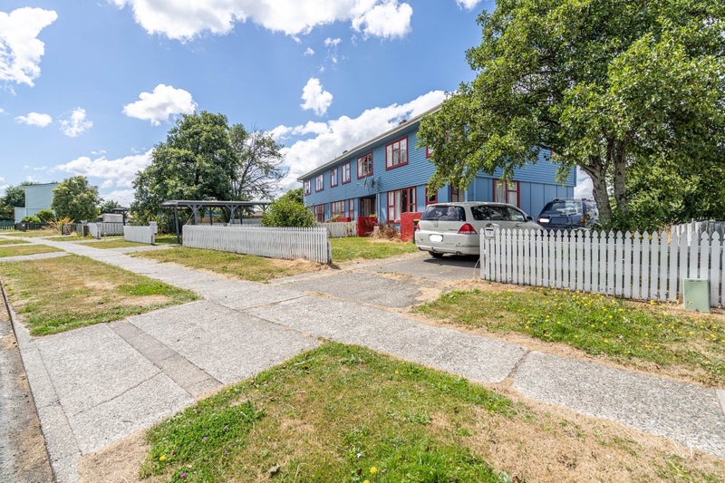53 Lithgow Street, Glengarry, Invercargill - Carousel 1