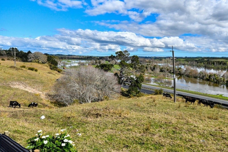 10 Te Puea Avenue, Meremere - Carousel 16