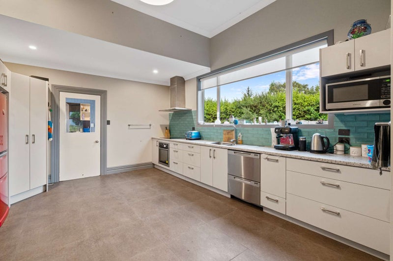 33 Galway Street, Grasmere, Invercargill - Carousel 1