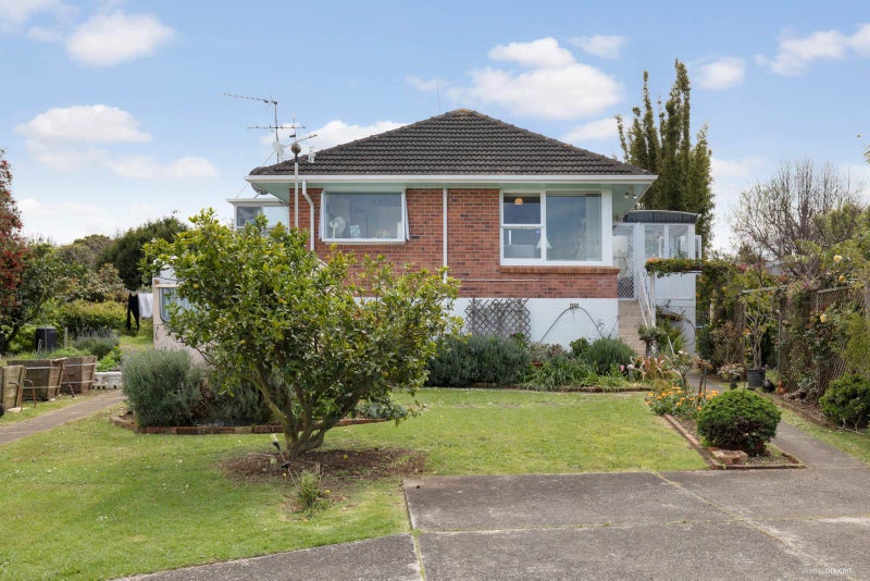 1/5 Ellen Avenue, Hillcrest, Auckland - Carousel 2