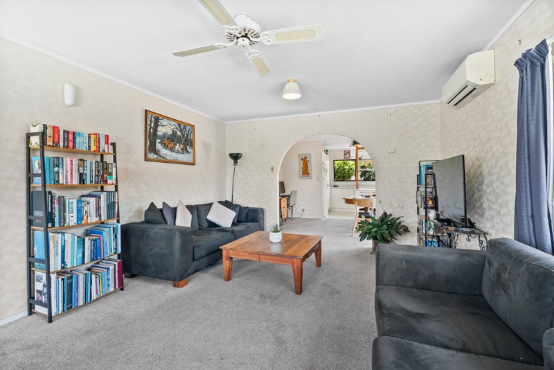 6 Wordsworth Place, Kensington, Whangarei - Carousel 2