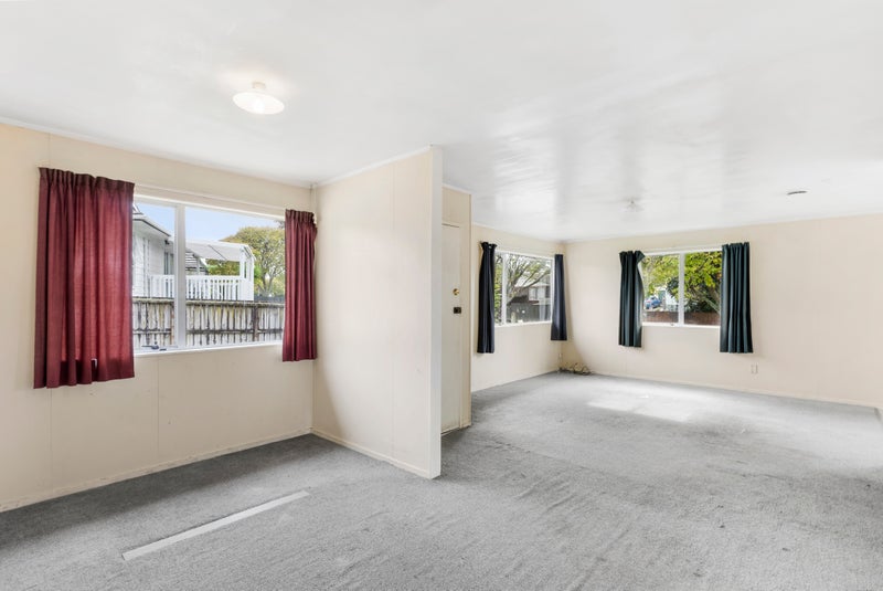 37 Kindergarten Drive, Conifer Grove, Takanini - Carousel 2