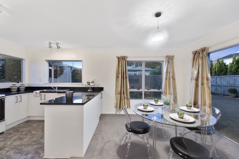 140A Masters Avenue, Silverdale, Hamilton - Carousel 2
