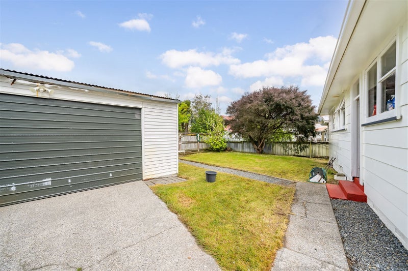 3 Prestige Place, Maoribank, Upper Hutt - Carousel 2