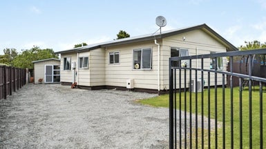 47 Crawshaw Drive, Nawton, Hamilton - Carousel 1