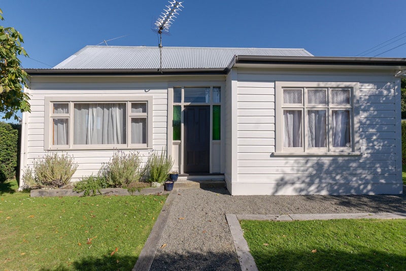 8 Exeter Street, Abbotsford, Dunedin - Carousel 1