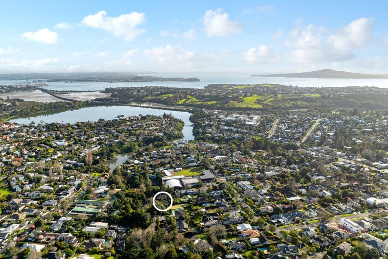 60 Waiatarua Road, Remuera, Auckland - Carousel 9