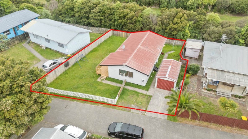 2/18 Eulogy Place, Randwick Park, Manukau City, Auckland - Carousel 1