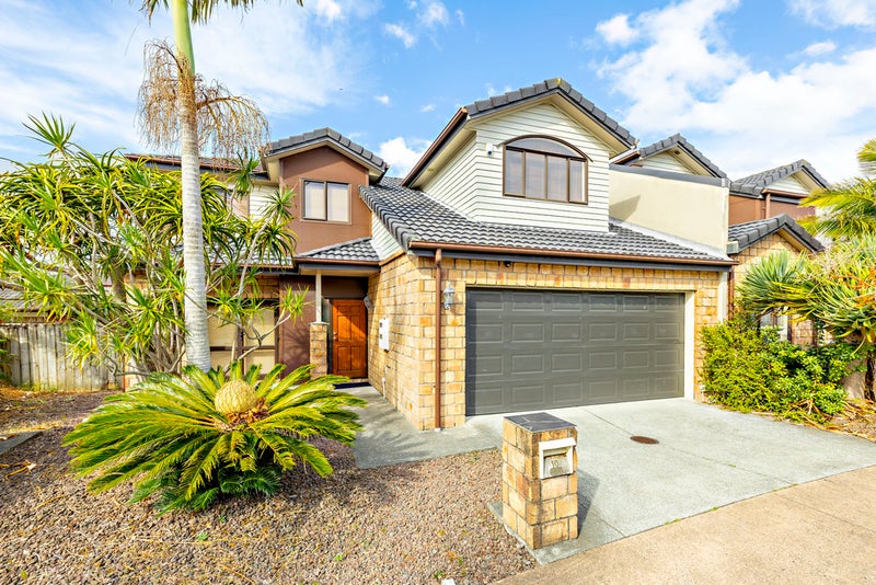 10 Derg Place, East Tamaki, Auckland - Carousel 1